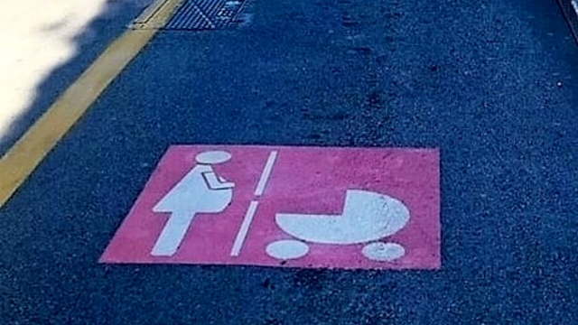 Parcheggi dedicati alle donne in stato di gravidanza